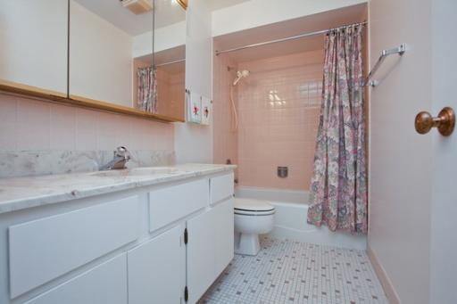 Homes for Sale 701 Lake Hinsdale Drive #507 Willowbrook, IL